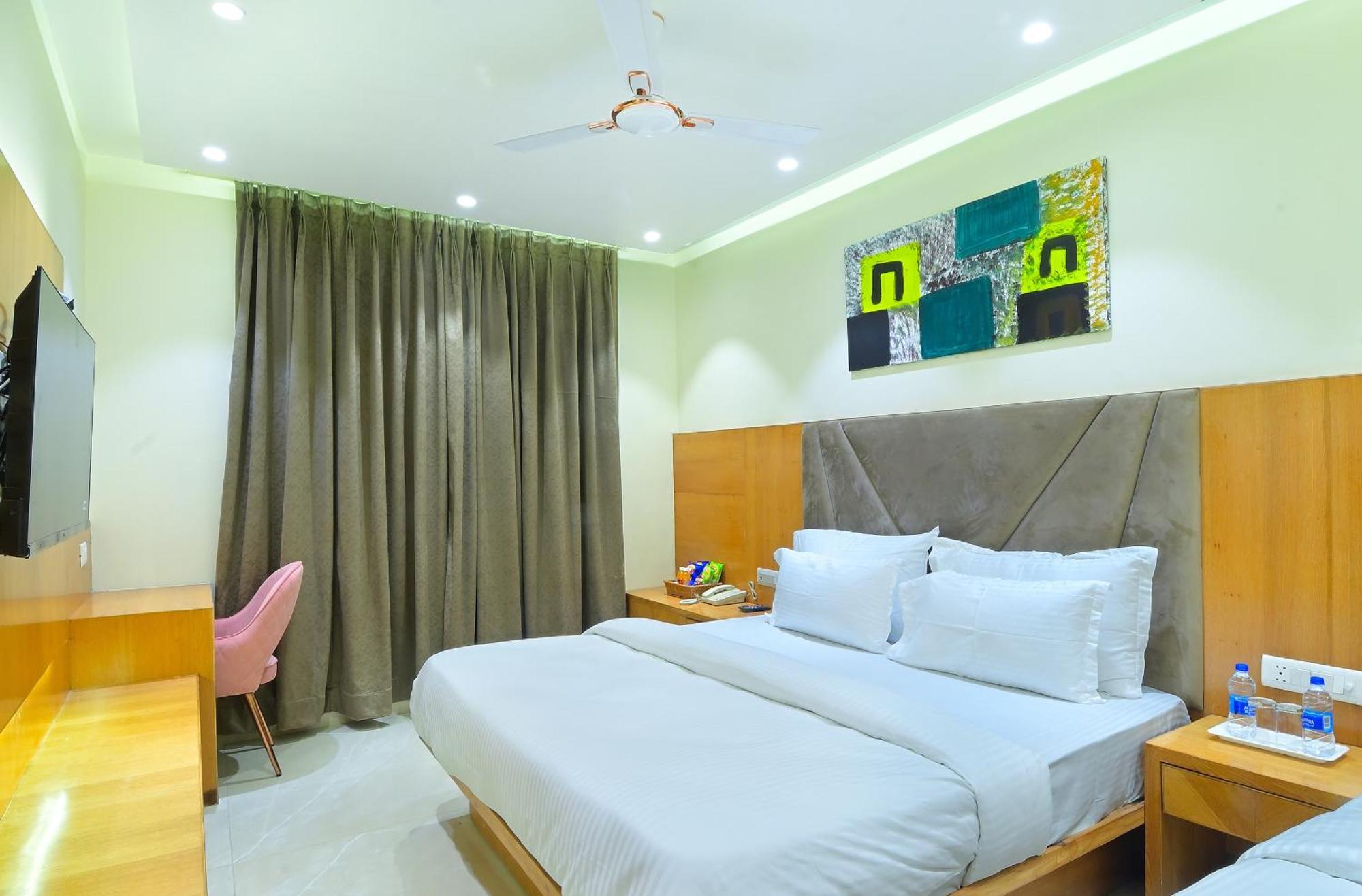 Hotel Shandon-2 Mins From Connaught Place Нью-Дели Экстерьер фото